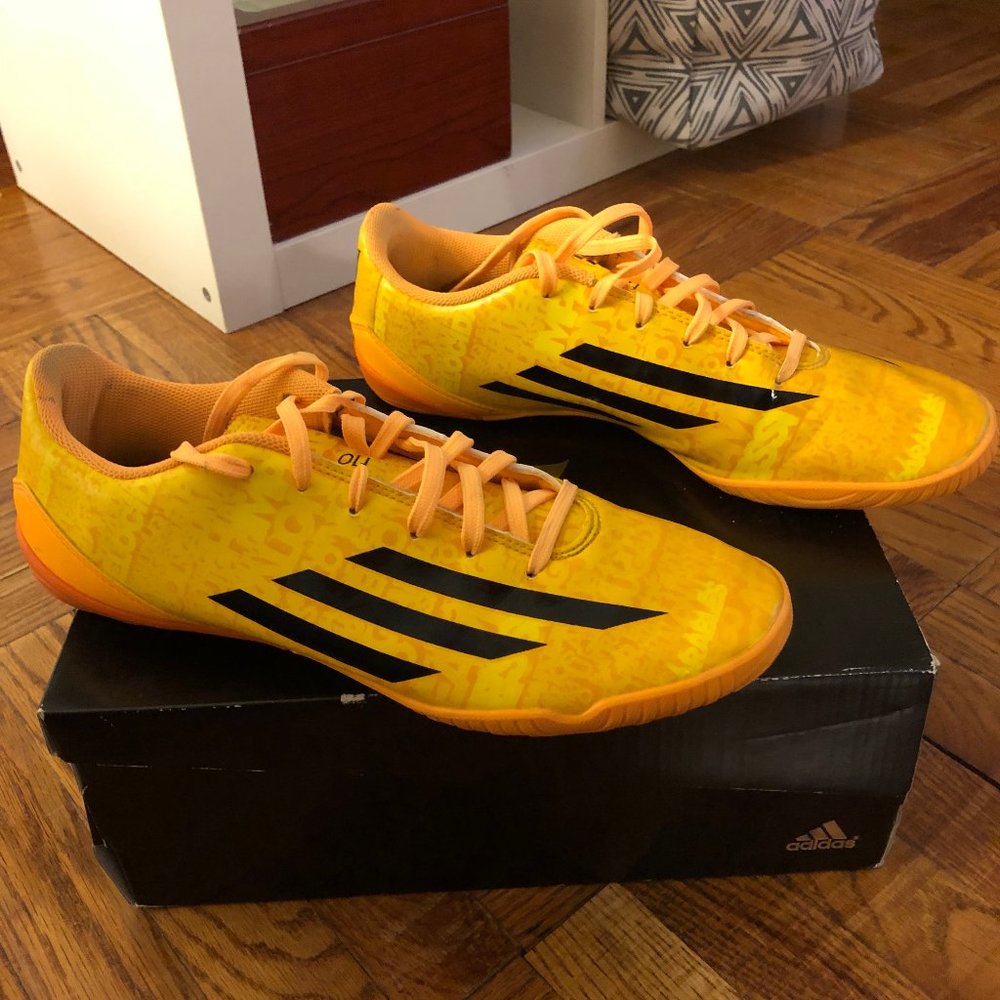 Brand NEW Adidas x Messi F10 (Gold x Black)